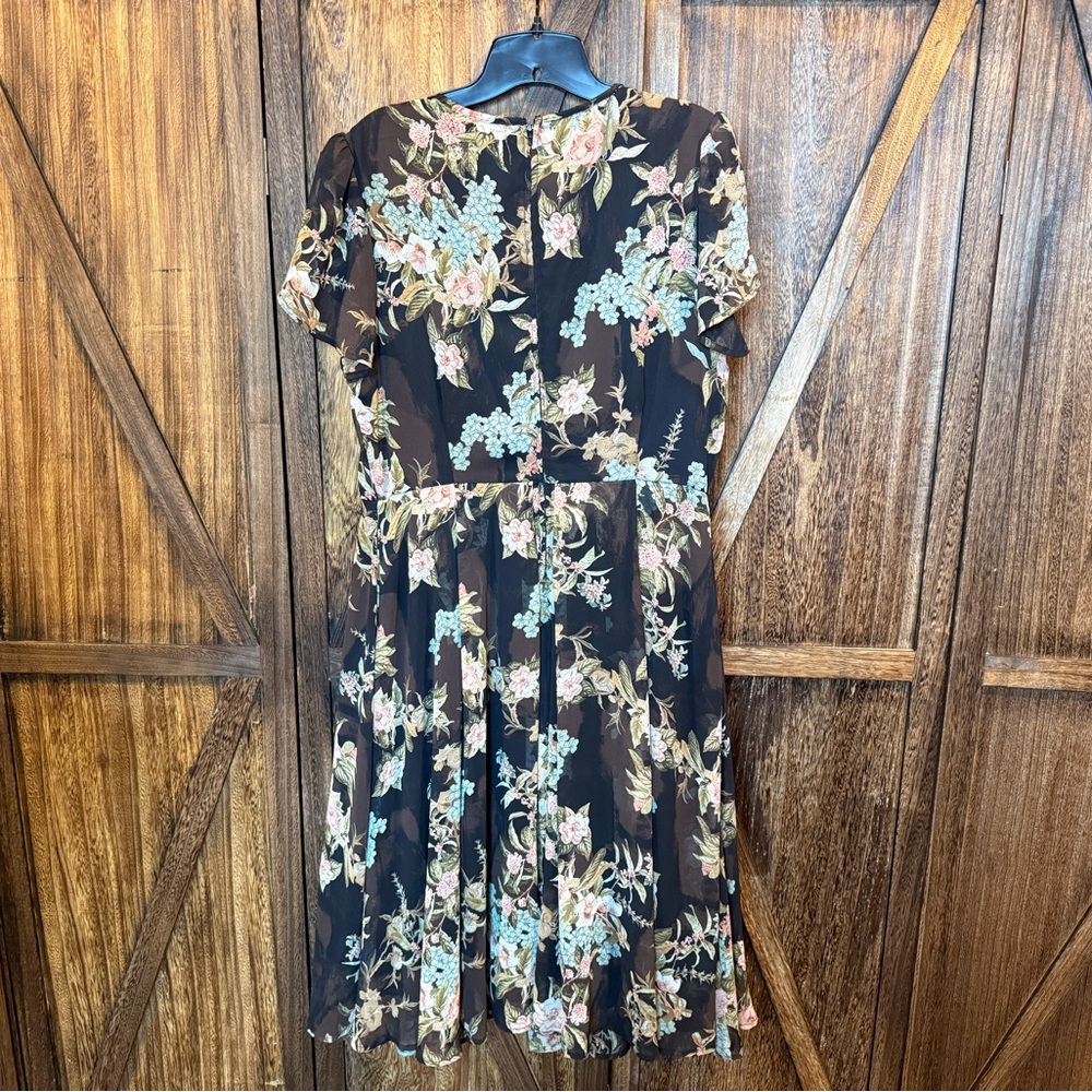 Unique Vintage Feminine Floral Midi Dress - Size 14 - Picture 2 of 11